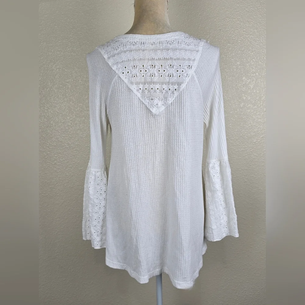 Free People Parisian Nights Bell Sleeve Eyelet Knit Long Sleeve Top sz S
